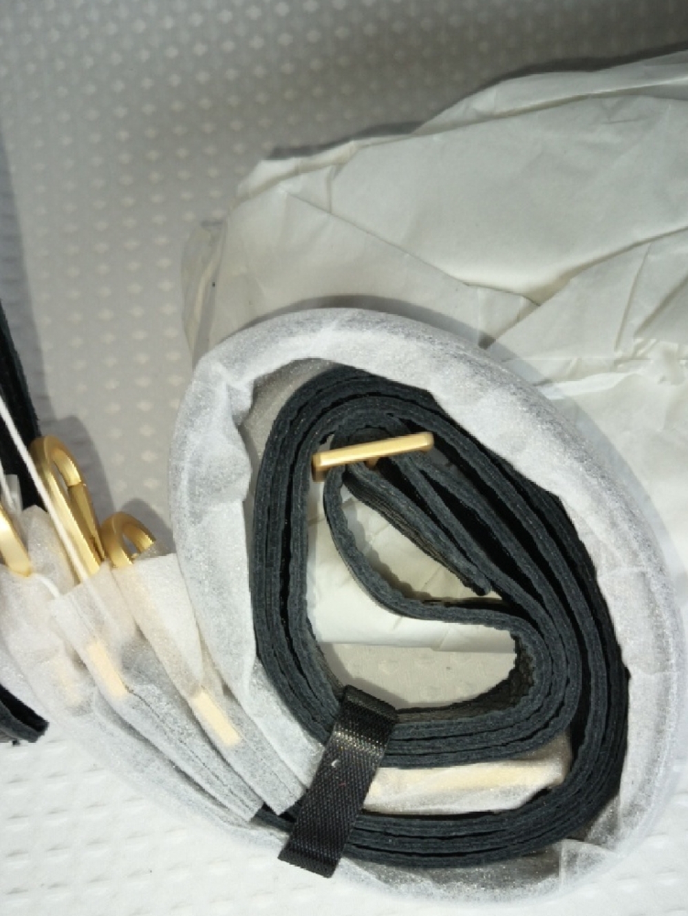 Hammitt Montana Small Black Leather Clutch, Gold Grommet Detail With Strap Nwot - Picture 4 of 15